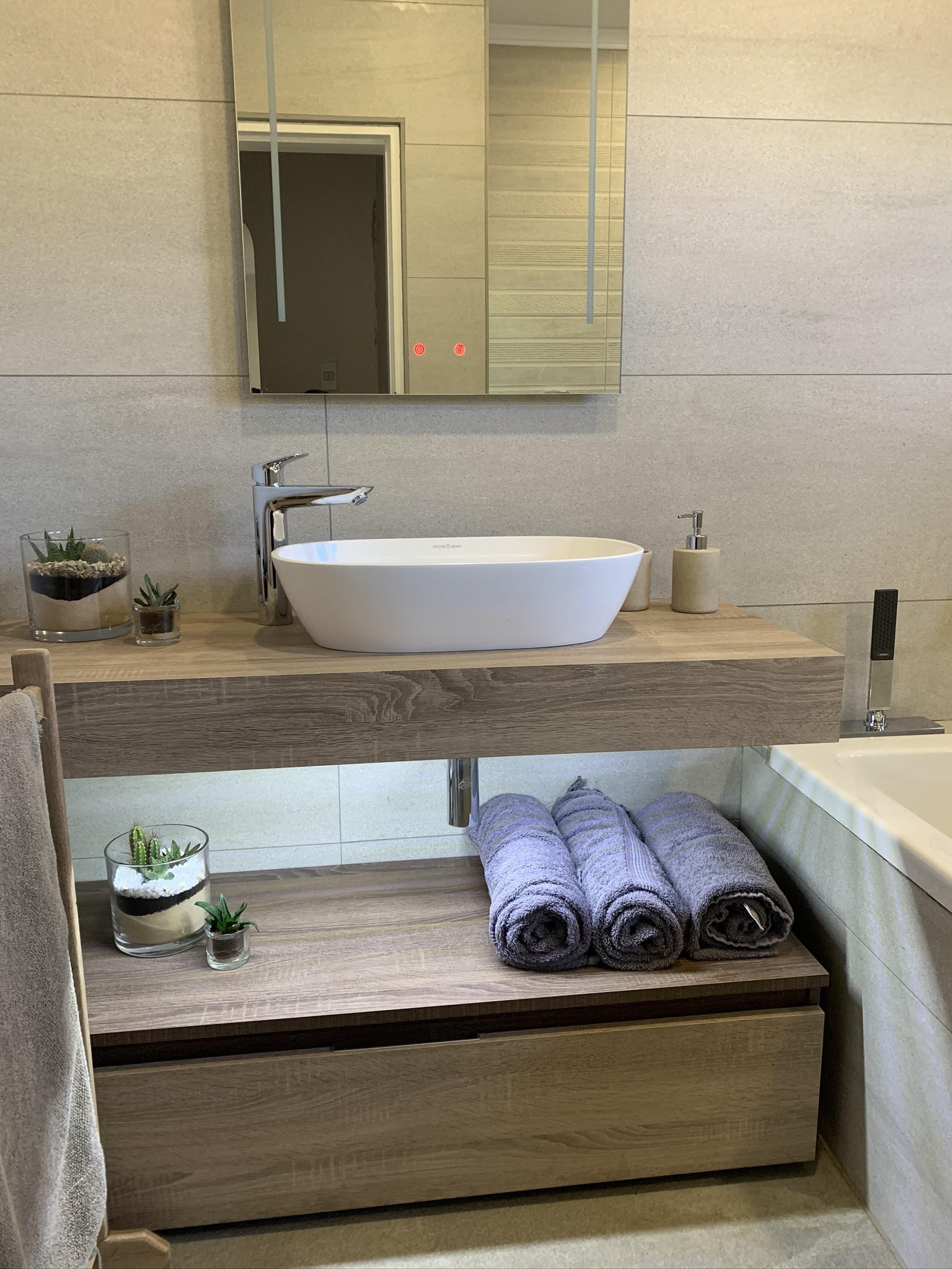 Bathroom renovation installation and finishes