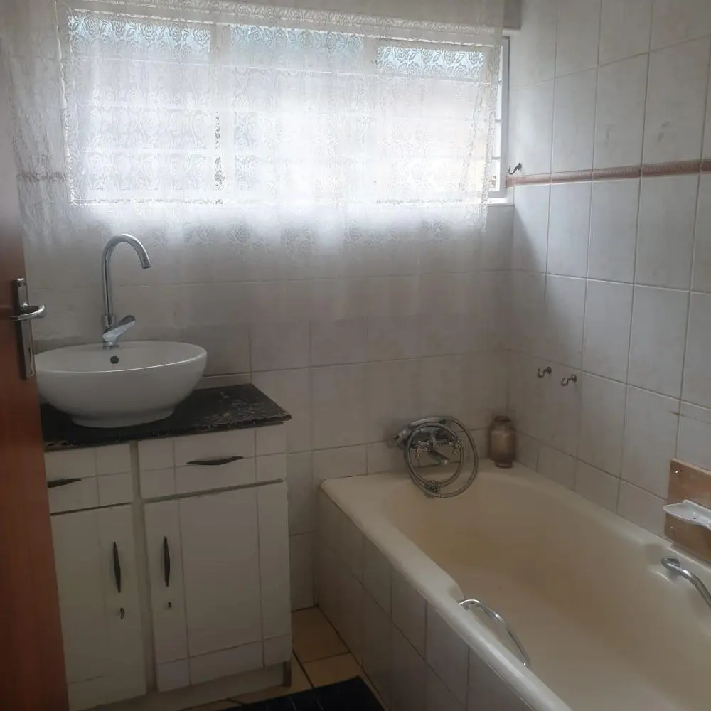 Bathroom before renovation